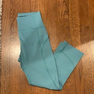 COPY - NEVER WORN lululemon cropped leggings